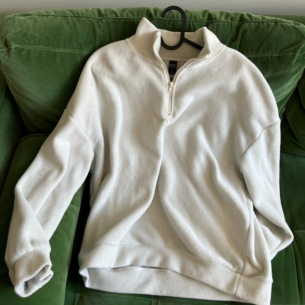 White polar zipper